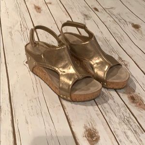 Pierre Dumas Gold Wedges